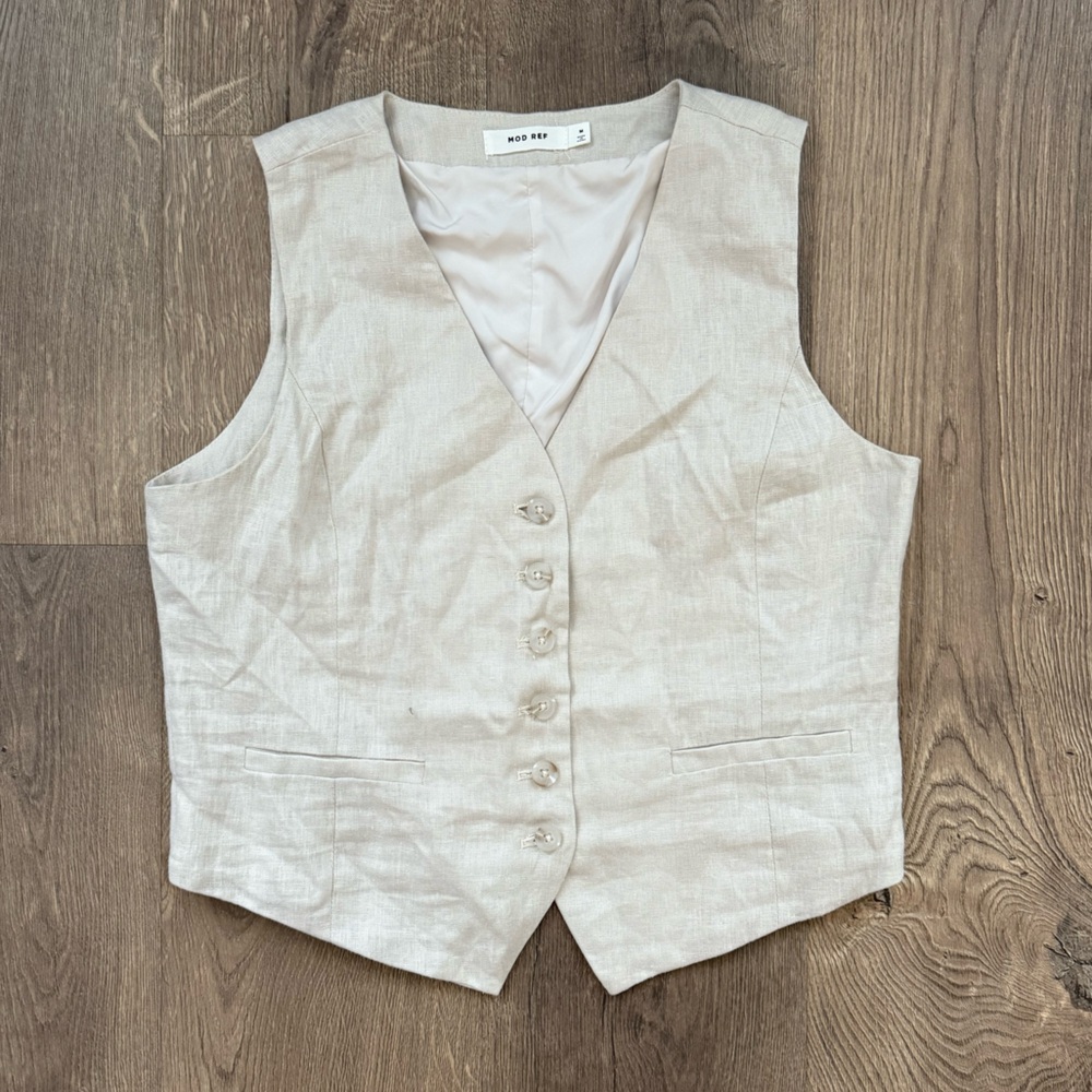 Linen CJLA Button-Up Vest